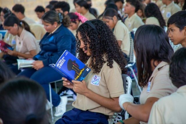 Estudiantes fortalecen identidad literaria latinoamericana en Charallave